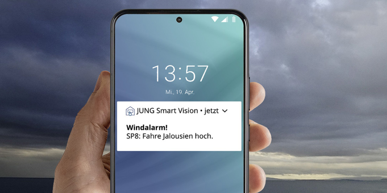 JUNG Smart Panel 8 bei K+S Elektroservice GmbH in Potsdam