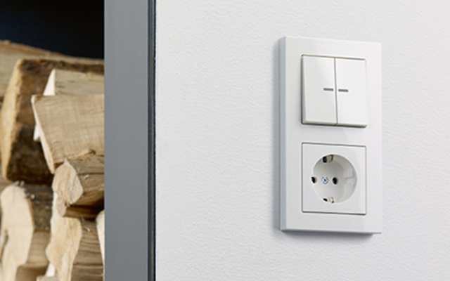 JUNG KNX Taster F 10 bei K + S Elektroservice GmbH in Potsdam